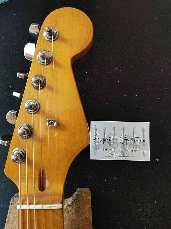 Stratocaster type guitar