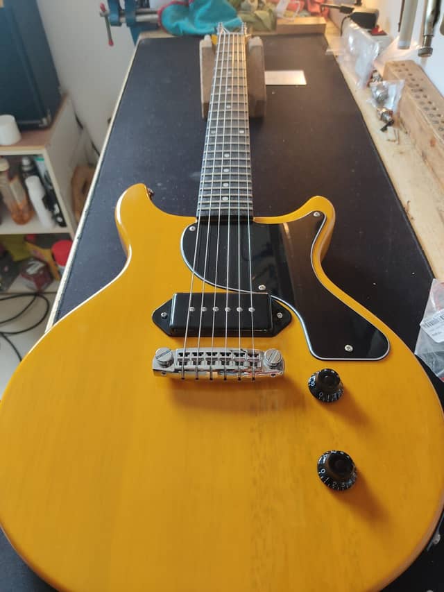 Harley Benton DC-Junior FAT TV Yellow