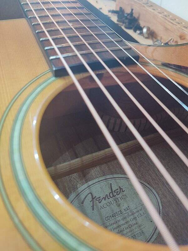 Guitare Fender CD140S