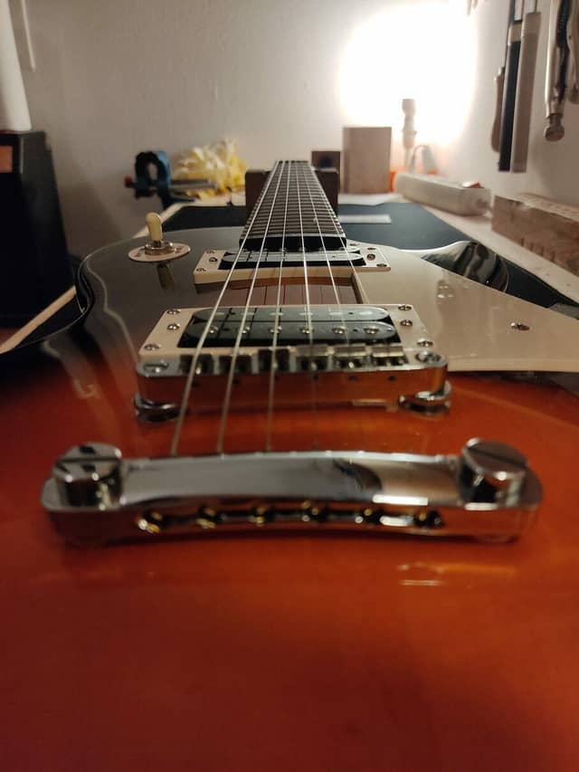 Epiphone Les Paul 100 Guitar