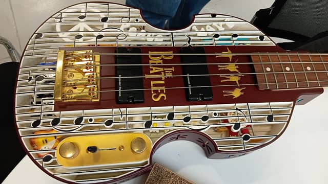 Guitare imprimée