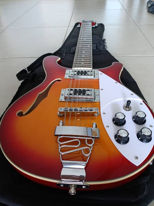 Esprit Guitare - Harley Benton RB-612CS Classic Series