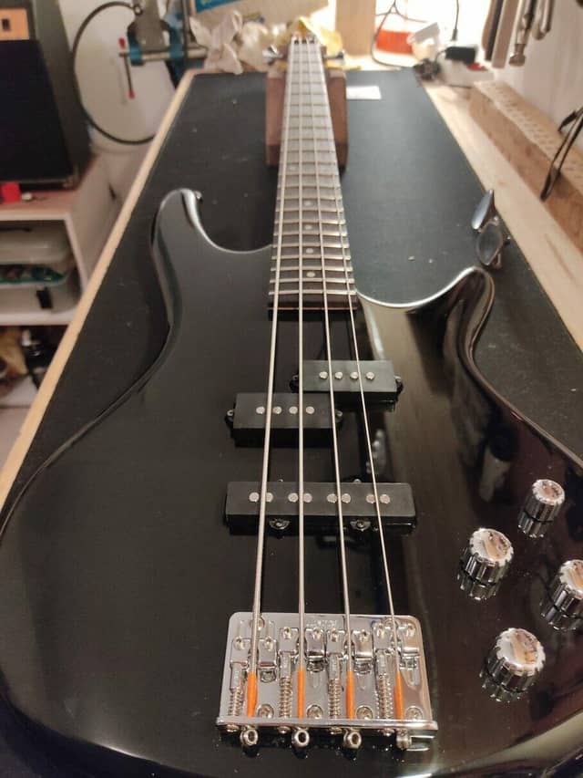 Ibanez GSR200
