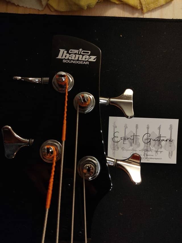Ibanez GSR200