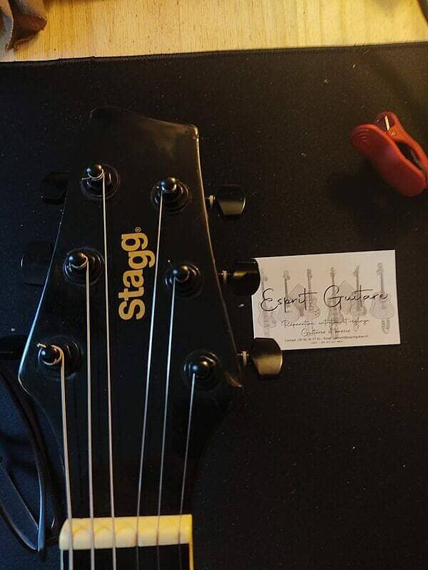 Guitare Stagg SW203BK