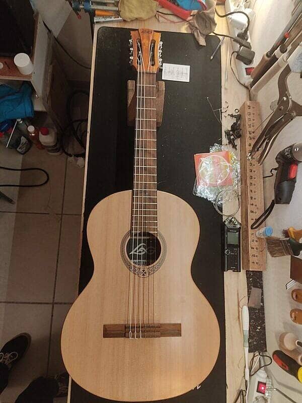 Guitare Lag Occitania