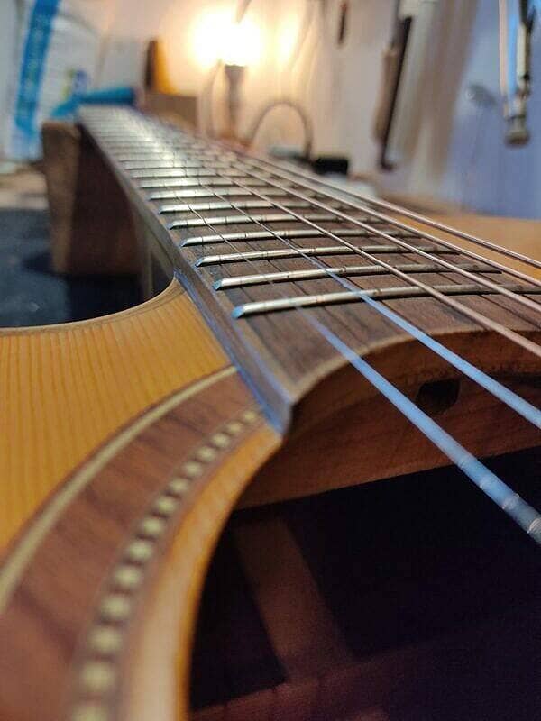 Guitare Lag 4 seasons