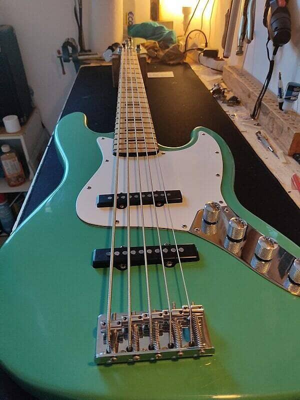 Basse Fender Jazz Bass