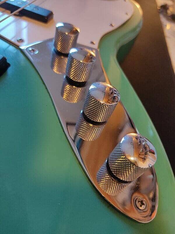 Basse Fender Jazz Bass