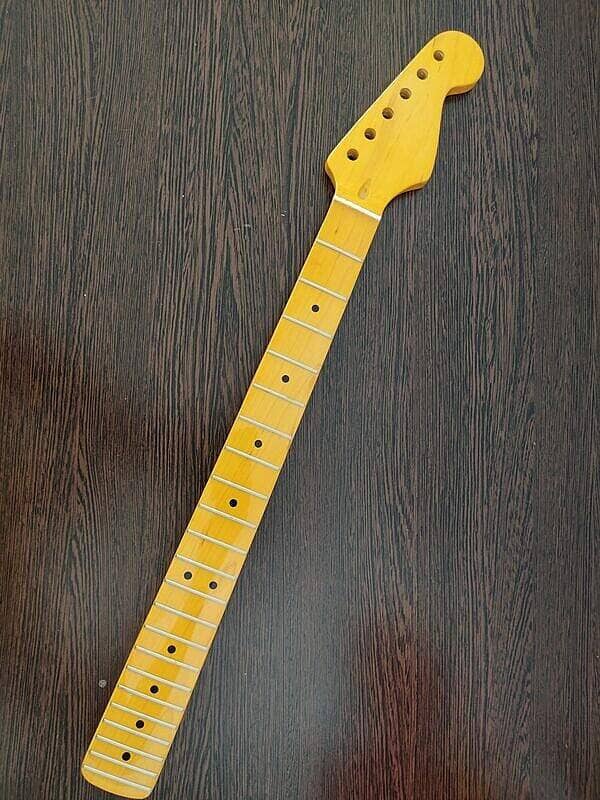 Guitare Fender Stratocaster Custom