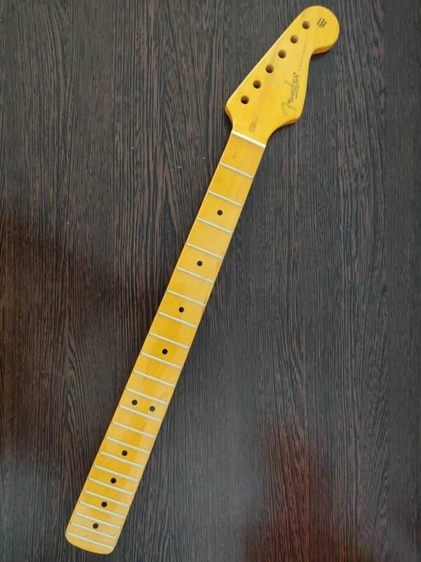 Guitare Fender Stratocaster Custom