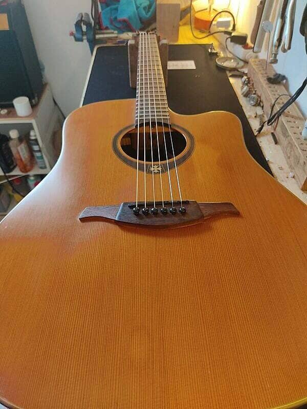 Guitare Lag Tramontane
