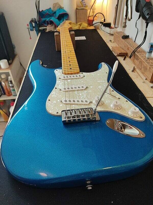 Guitare Fender Stratocaster Custom