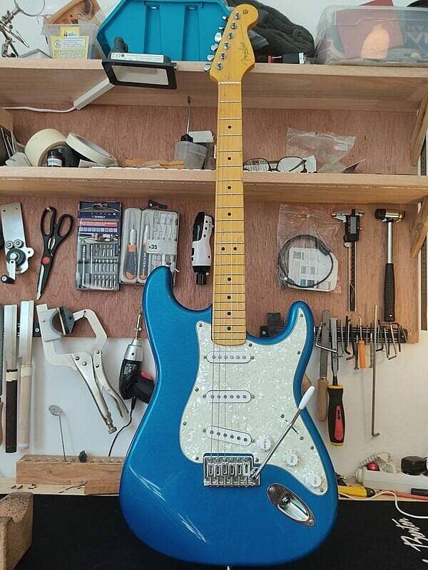 Guitare Fender Stratocaster Custom