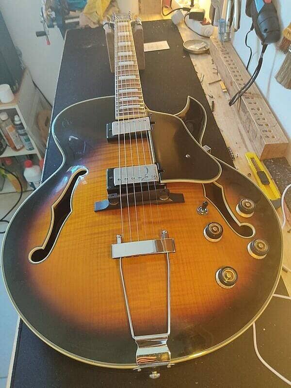 Guitare Ibanez AKJ95