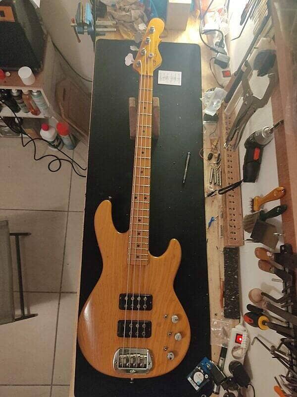 Basse G&L L2000