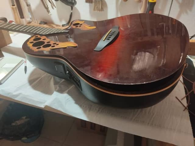 Guitare Ovation Adamas