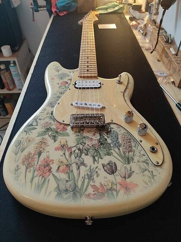 Guitare Fender Shawn Mendes Foundation MusicMaster