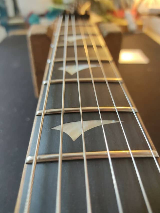 Guitare Lag Arkane 1000, le retour