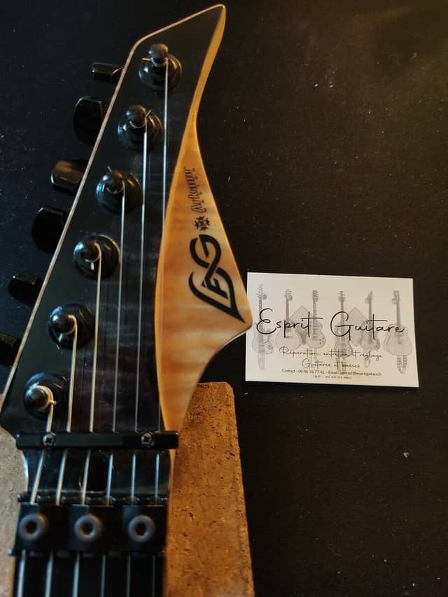 Guitare Lag Arkane 1000, le retour