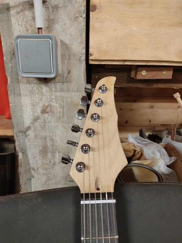 Collaboration Esprit Guitare / Pipiri Cigar Box Guitars
