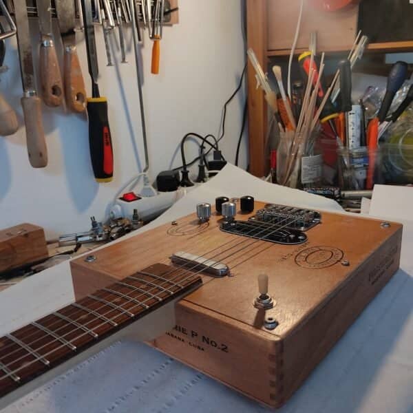 cigarbox 6 cordes