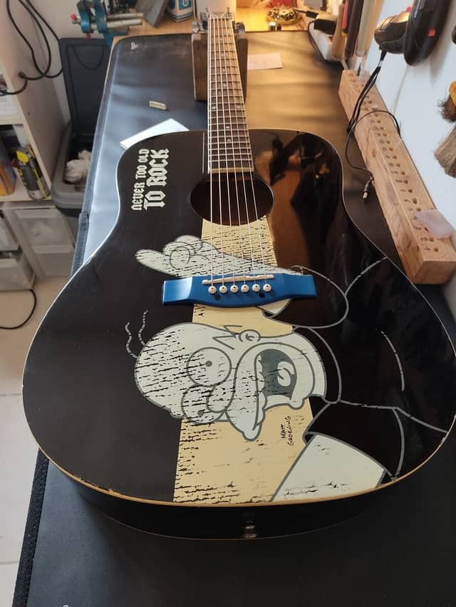 Guitare "The Simpsons"