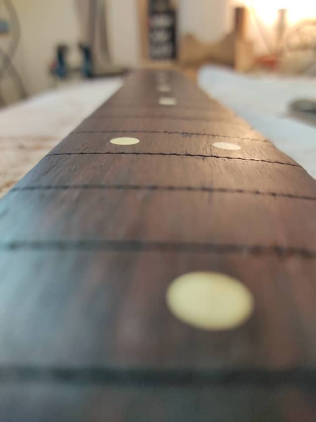 Remplacement des frettes chez Esprit Guitare