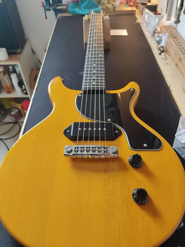 Harley Benton DC-Junior FAT TV Yellow