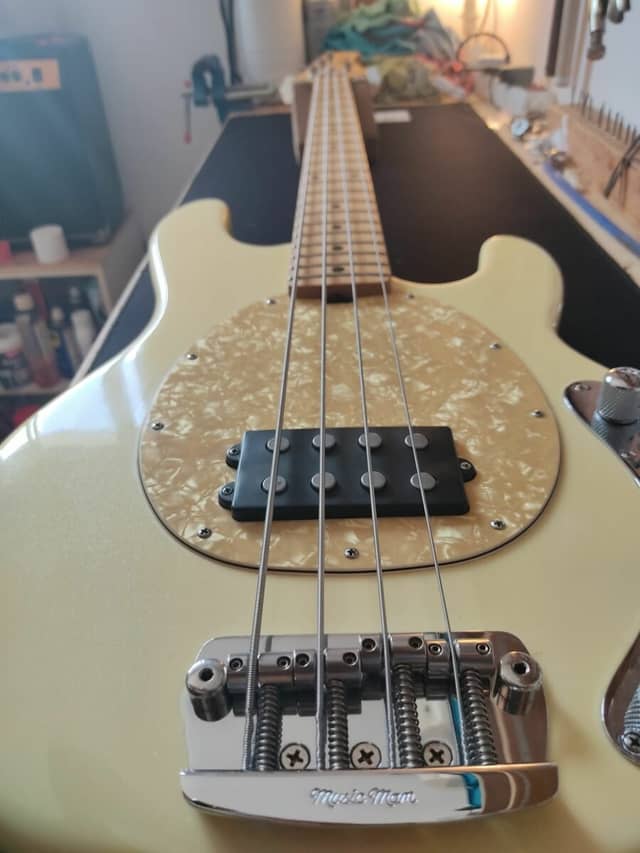 Basse MusicMan StingRay