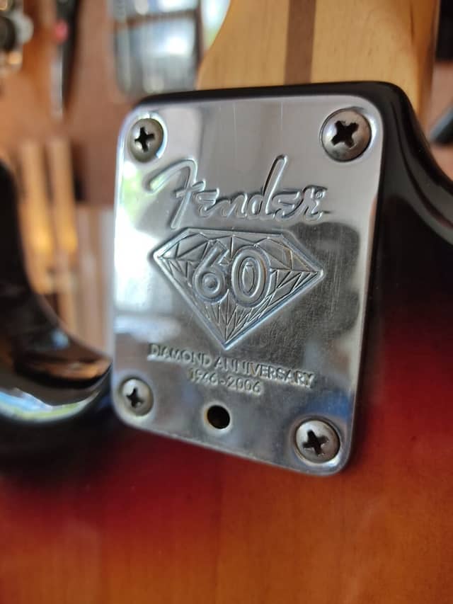 Guitare Fender Stratocaster Diamond