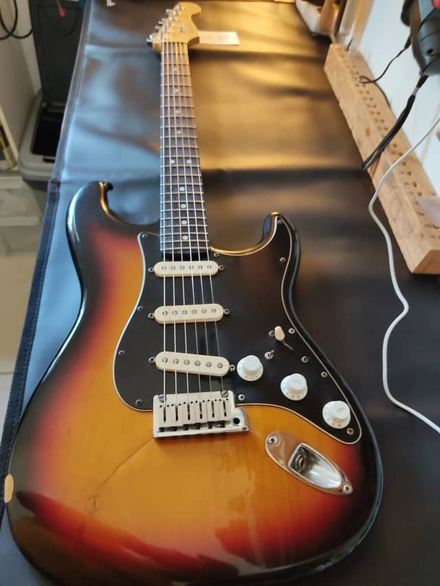 Guitare Fender Stratocaster Diamond
