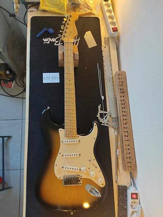 Fender Stratocater US 50th Anniversary