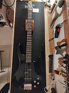 Ibanez GSR200