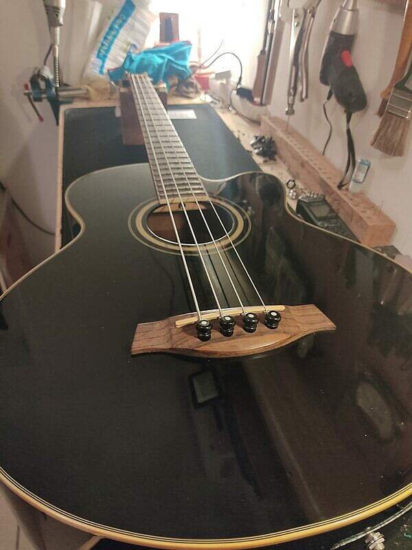 Basse Ibanez AEB8E 3 Basse Ibanez AEB8E