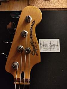Basse Squier Precision Bass