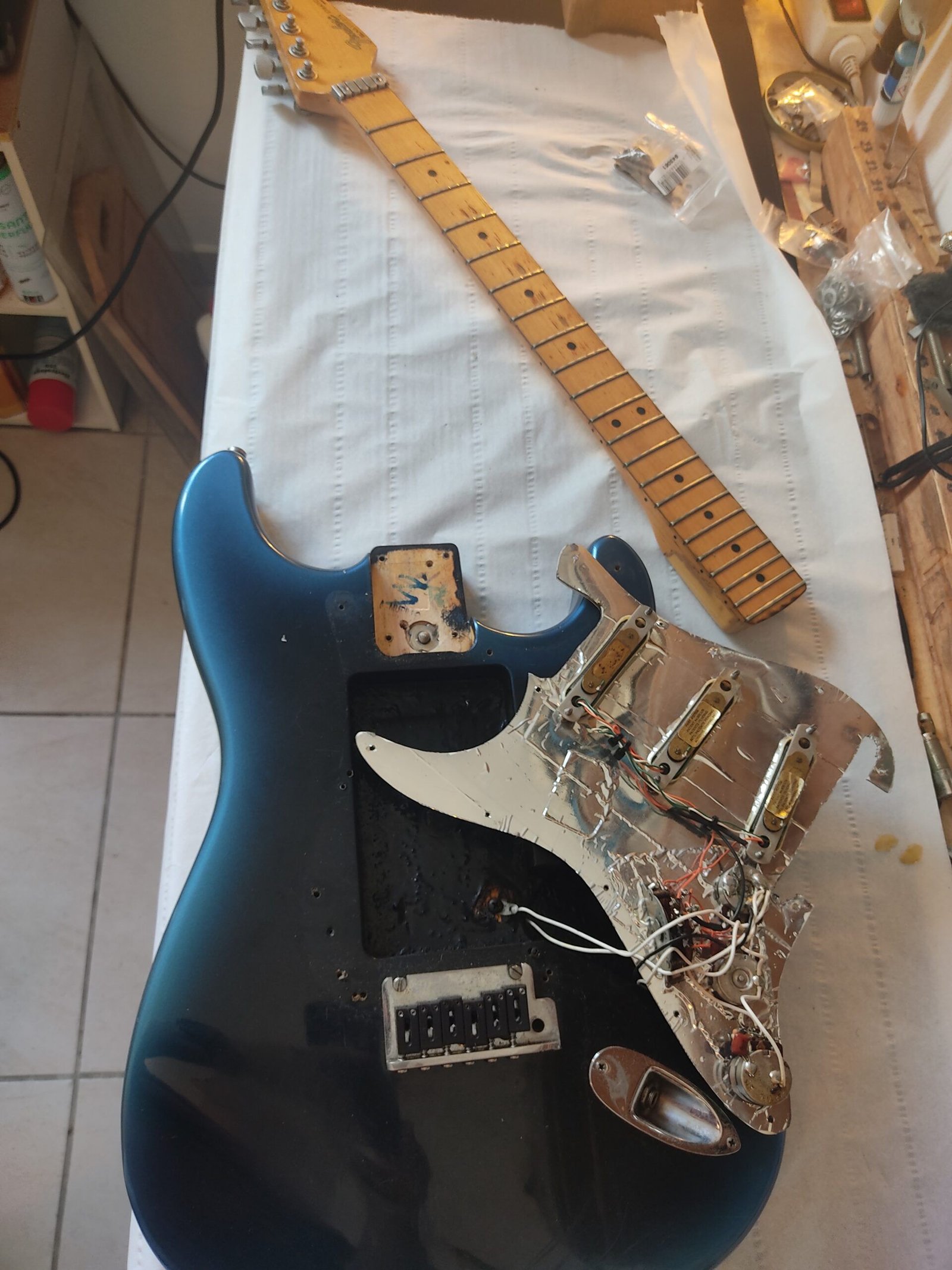 Rénovation d'une Fender Stratocaster US 4 Guitare Fender Stratocaster US