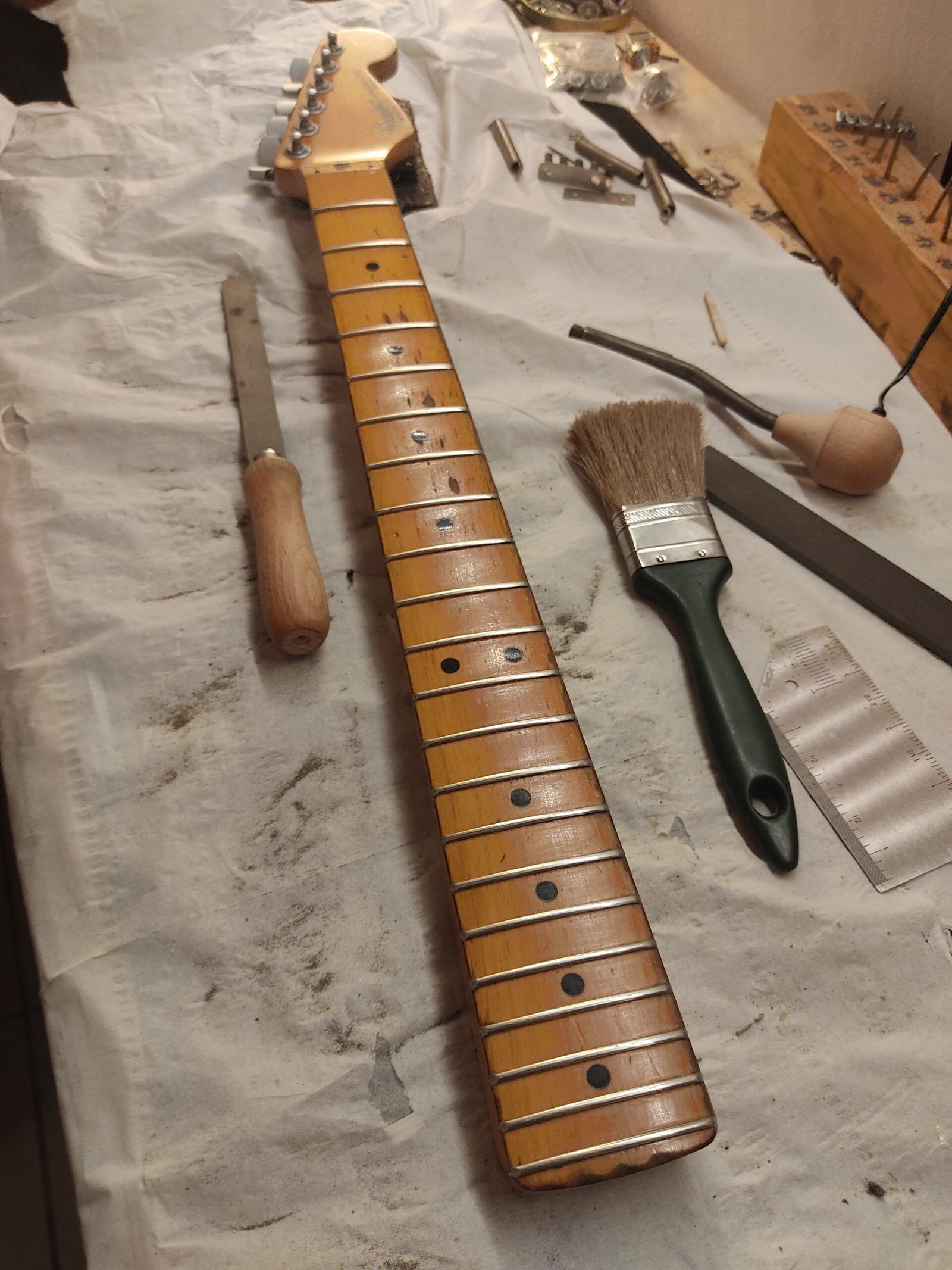 Rénovation d'une Fender Stratocaster US 9 Guitare Fender Stratocaster US