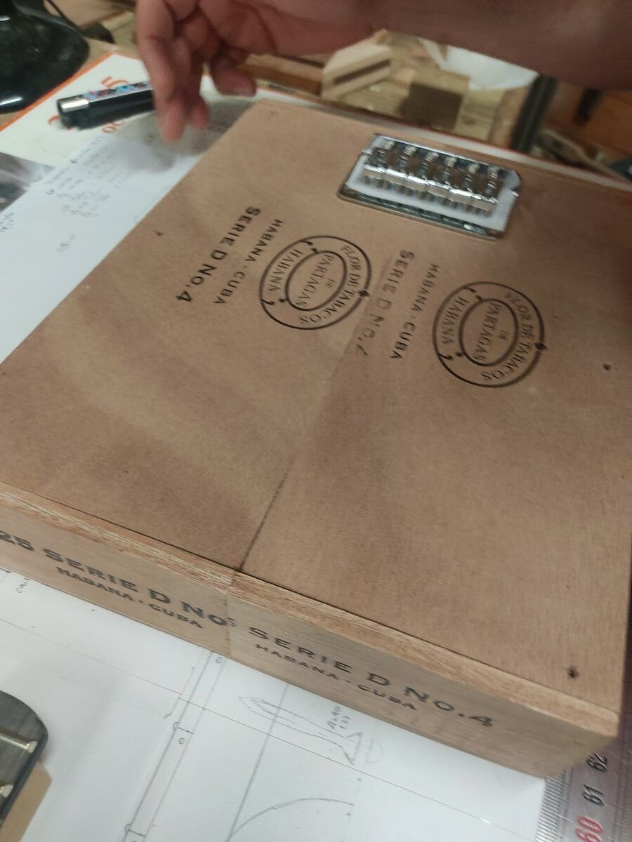 Collaboration Esprit Guitare / Pipiri Guitars