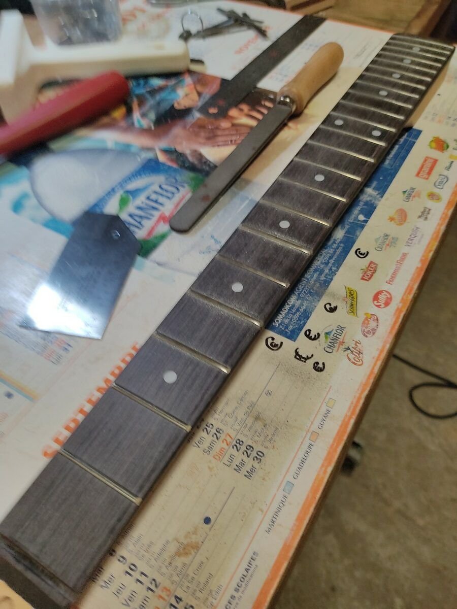 Collaboration Esprit Guitare / Pipiri Guitars