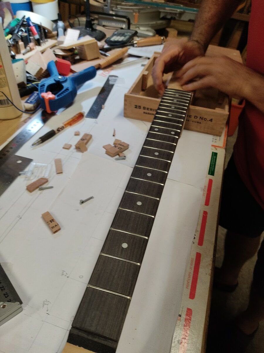 Collaboration Esprit Guitare / Pipiri Guitars