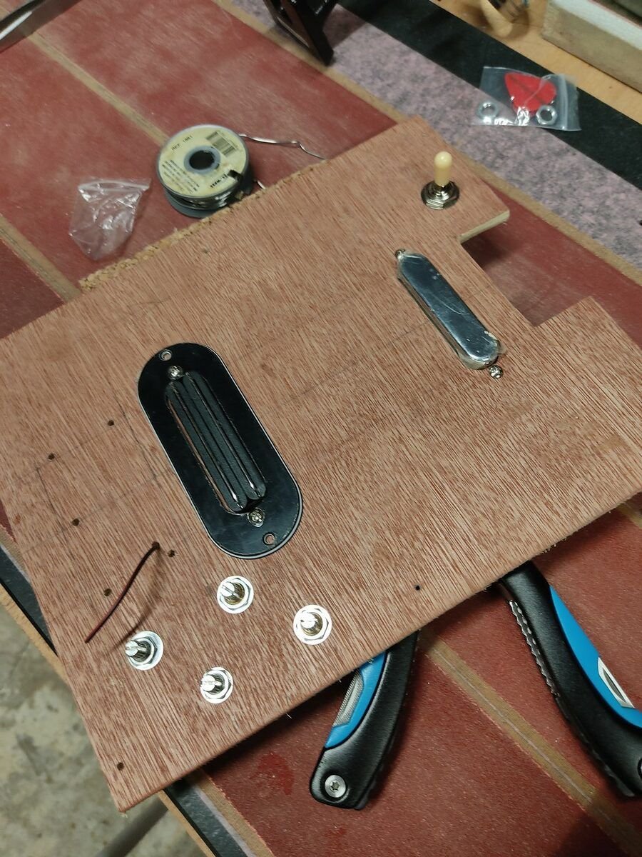 Collaboration Esprit Guitare / Pipiri Guitars