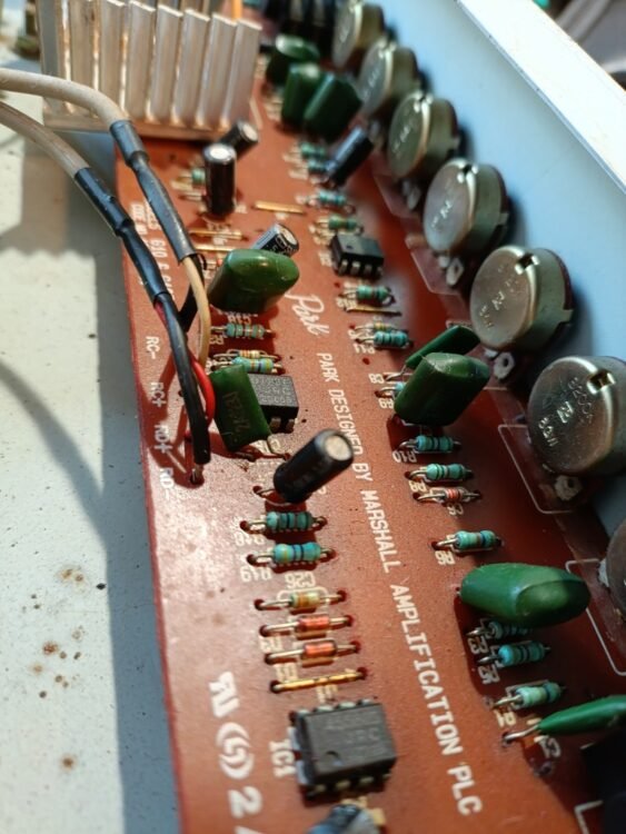 Appareils électroniques (amplis, enceintes, pédales...) 1 Esprit Guitare - réparation d'appareils électroniques